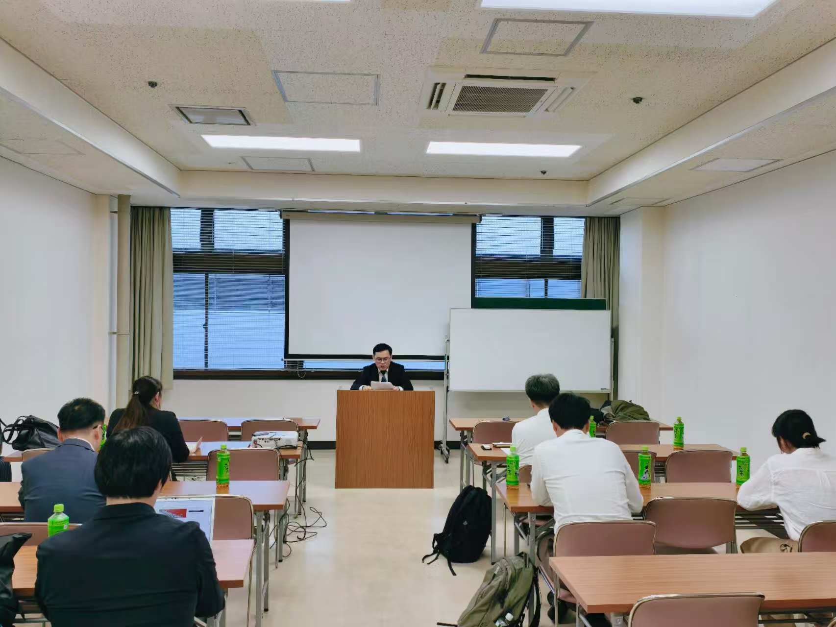 e5d3599cfbeaf106097d96d1c2492bda.jpg